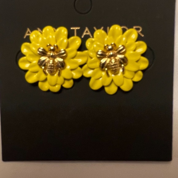 Ann Taylor Jewelry - NWT Ann Taylor Bumblebee Earrings